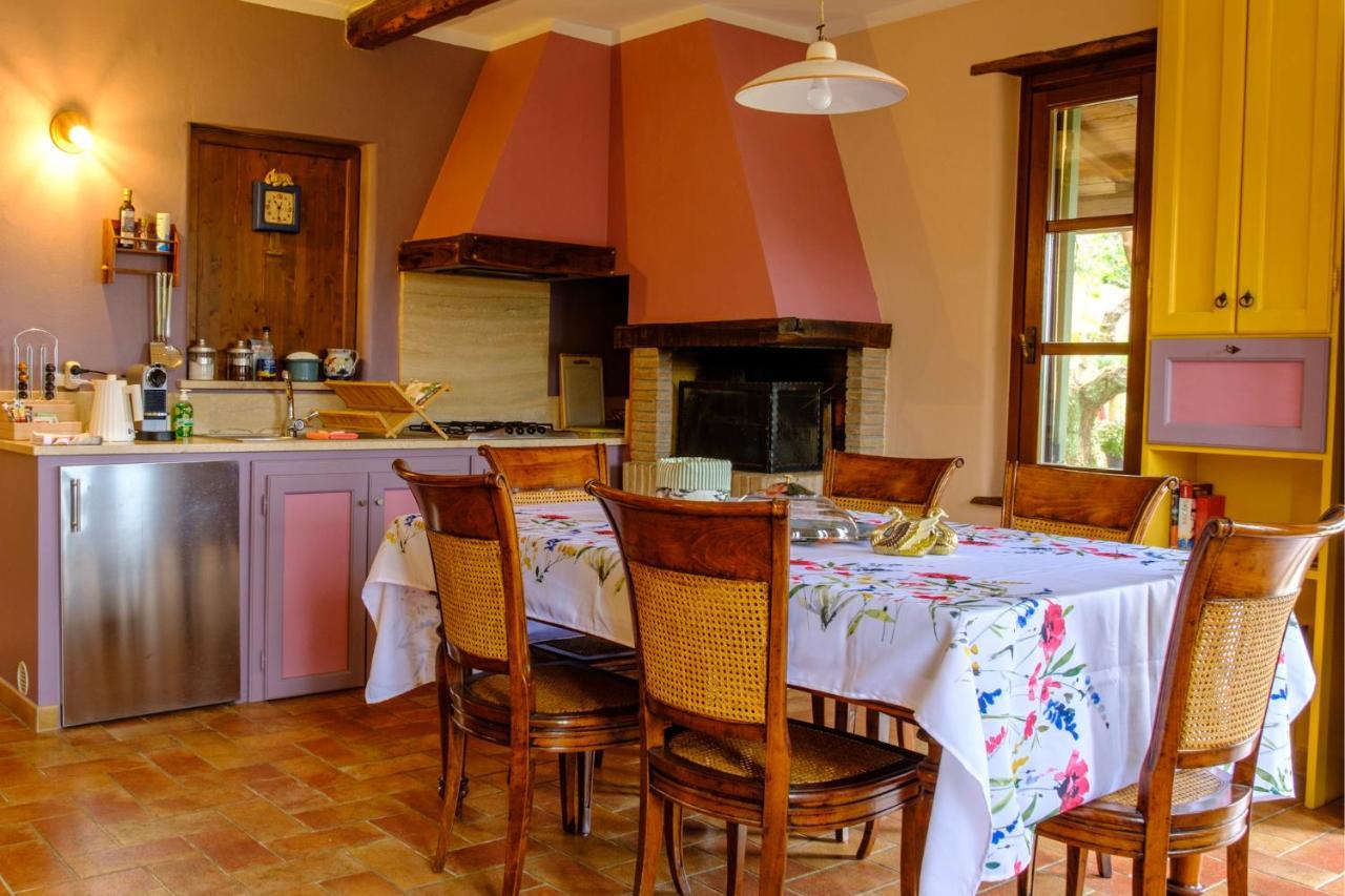 Le Case Gialle Gualdo Cattaneo Extérieur photo